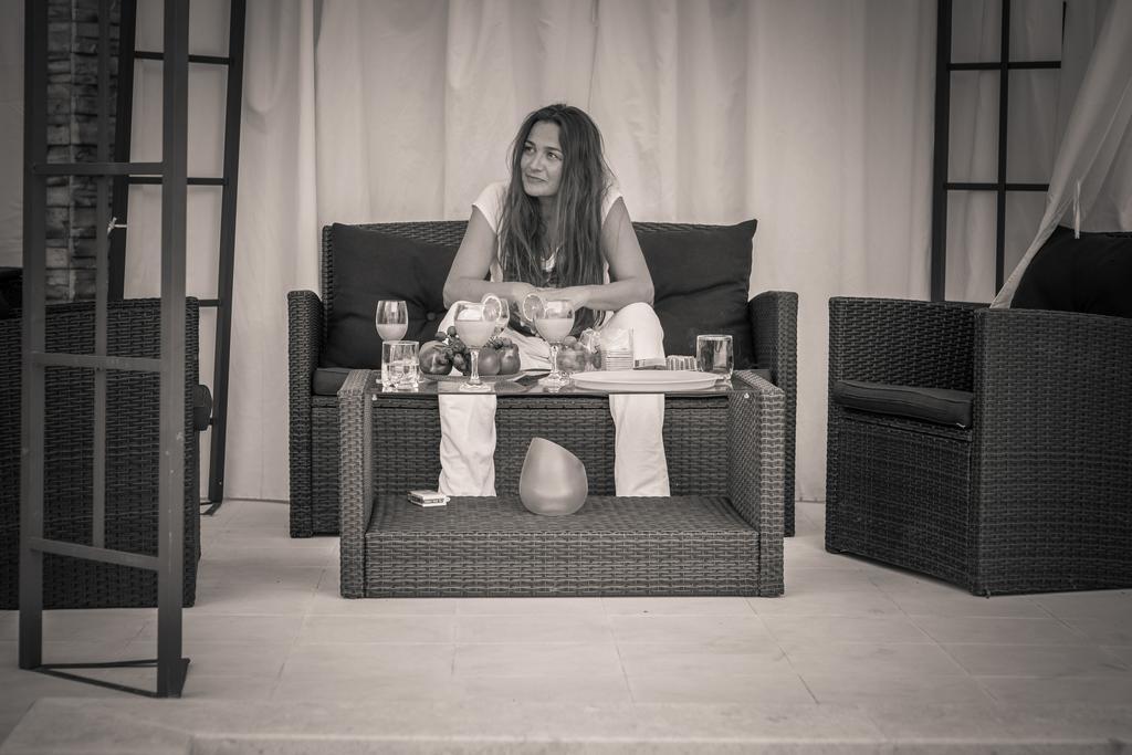 Apartment Falcon Stari Grad  Pokoj fotografie