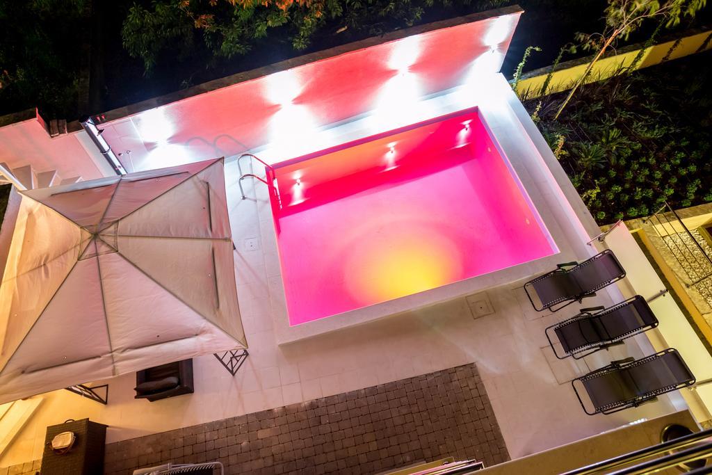 Apartment Falcon Stari Grad  Pokoj fotografie