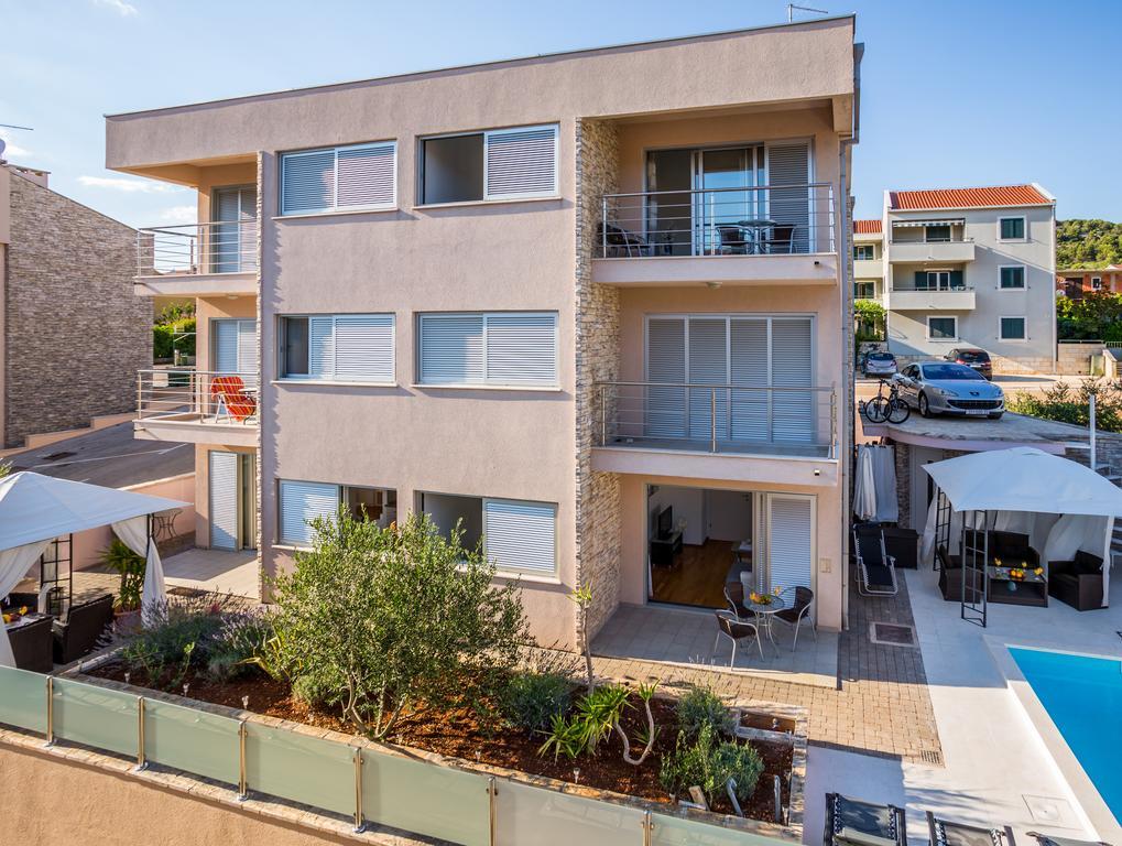 Apartment Falcon Stari Grad  Exteriér fotografie