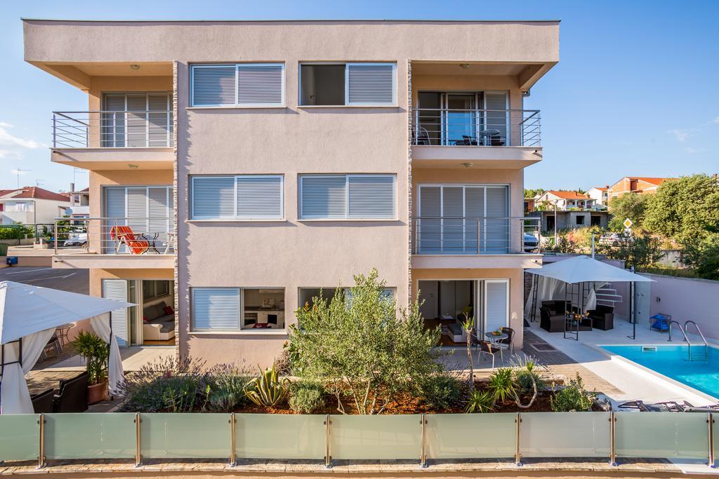 Apartment Falcon Stari Grad  Pokoj fotografie