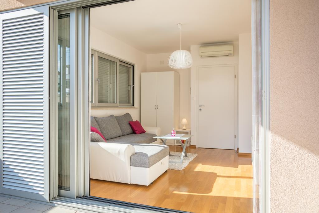 Apartment Falcon Stari Grad  Pokoj fotografie