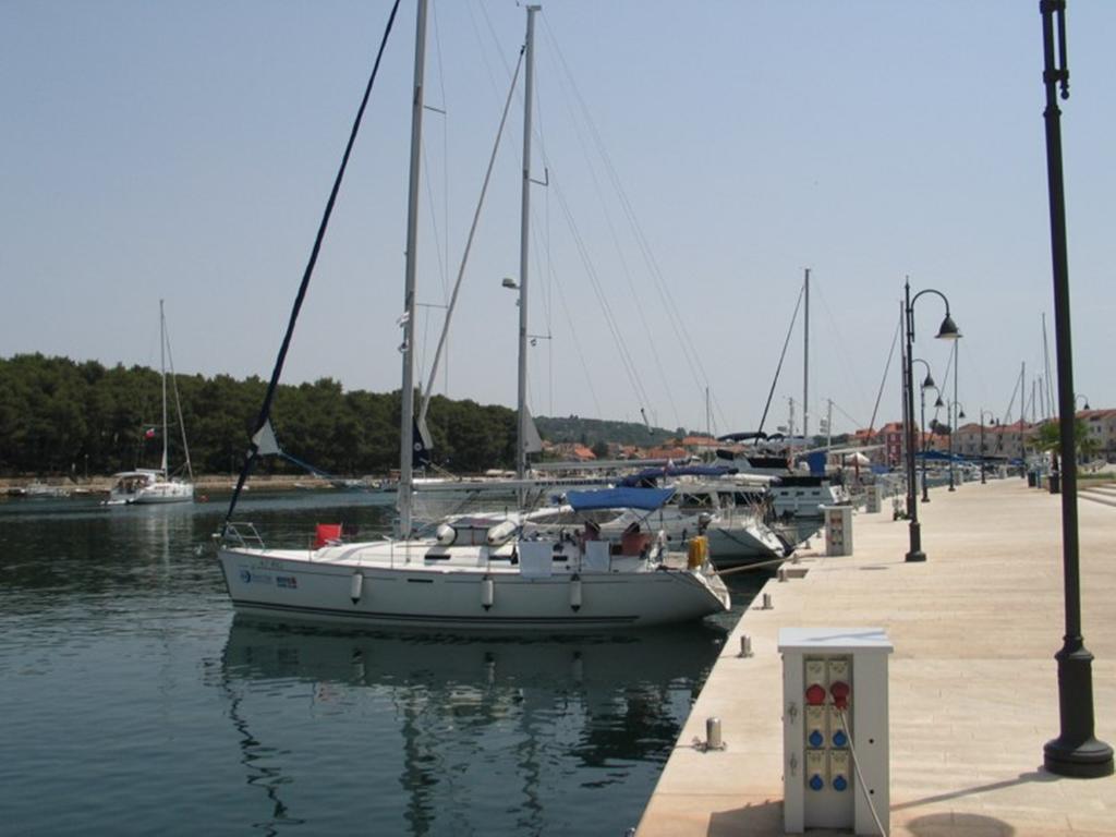 Apartment Falcon Stari Grad  Pokoj fotografie
